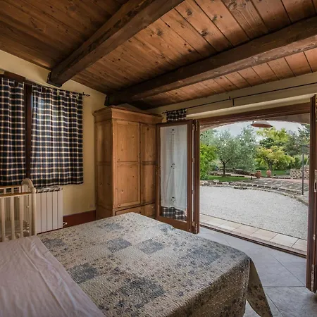Dom wakacyjny Country Houses With Pool In Le Marche Ponzano di Fermo
