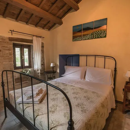 Country Houses With Pool In Le Marche