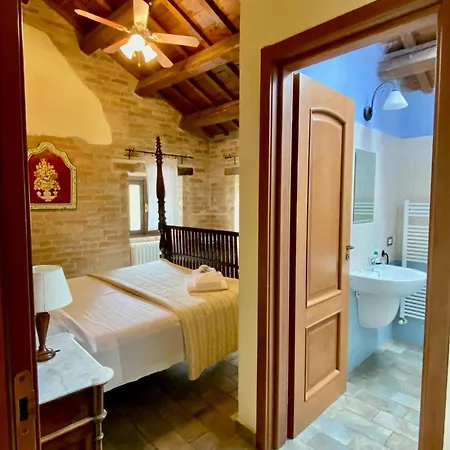 Country Houses With Pool In Le Marche * Ponzano di Fermo