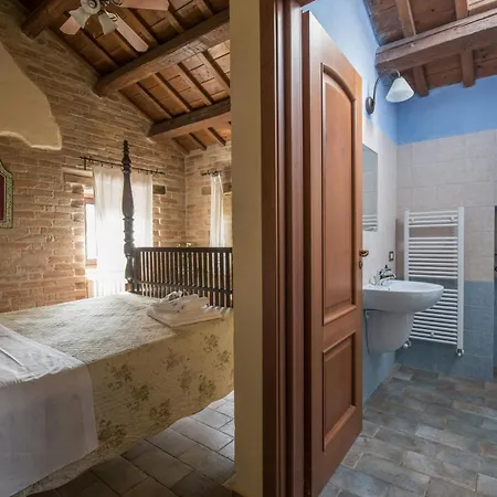 Dom wakacyjny Country Houses With Pool In Le Marche Ponzano di Fermo