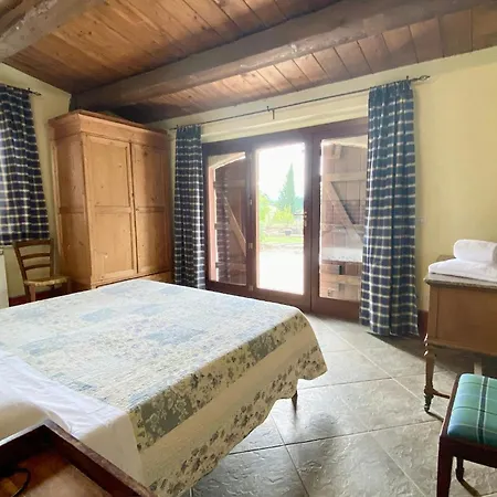 Country Houses With Pool In Le Marche