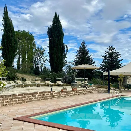 Country Houses With Pool In Le Marche Ponzano di Fermo